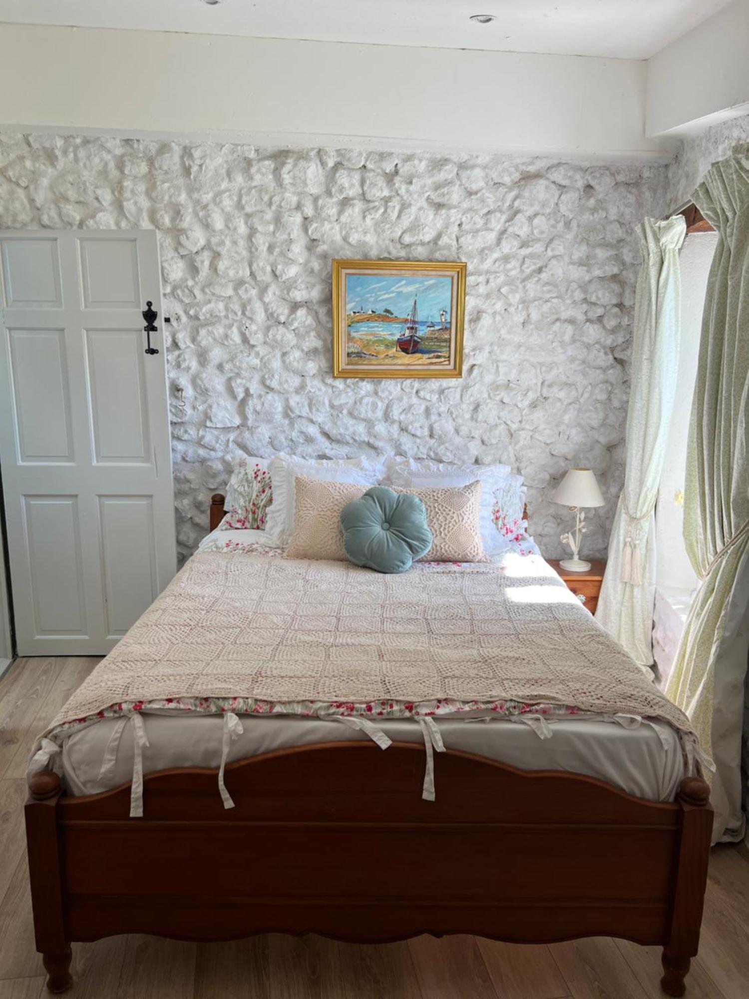 Entire Apartment With Swimming Pool Near Aubeterre Saint-Romain  外观 照片
