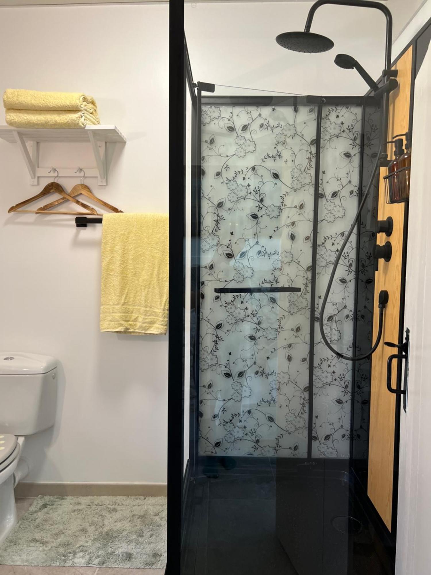 Entire Apartment With Swimming Pool Near Aubeterre Saint-Romain  外观 照片